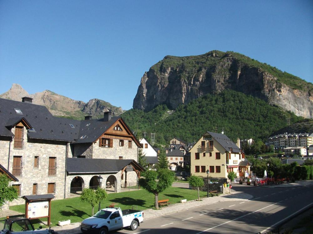 Alojamiento Escarrilla Pirineos Exterior foto